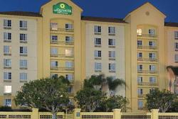 La Quinta Inn Suites by Wyndham Ontario Airport