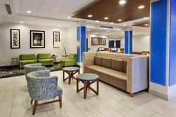 Holiday Inn Express & Suites Fayetteville, an IHG