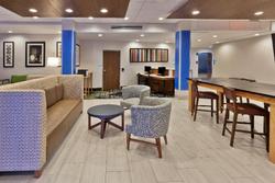 Holiday Inn Express & Suites Fayetteville, an IHG