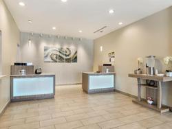 Best Western Plus Mid County