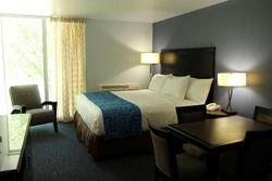 Travelodge by Wyndham Water's Edge Hotel - Racin