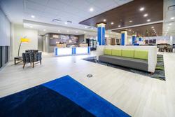 Holiday Inn Express & Suites Fort Myers Airport