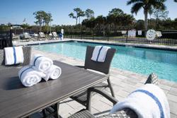 Holiday Inn Express & Suites Fort Myers Airport