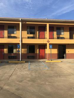Clairmont Inn