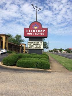 Luxury Inn And Suites