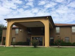 Luxury Inn And Suites