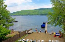 Sundowner On Lake George
