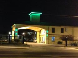 Pinn Road Inn And Suites