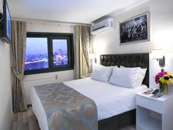 Monarch Hotel