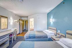Econo Lodge Menomonie
