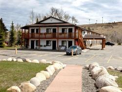 Beartooth Hideaway Inn And Cabins
