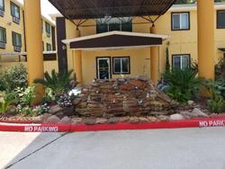 Woodland Inn