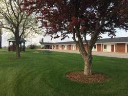 Crest Country Inn