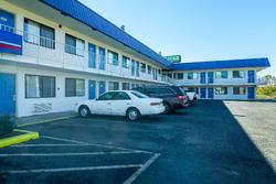 Motel 6 Russellville, AR