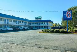 Motel 6 Russellville, AR