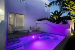 H2O Suites - Adults Only