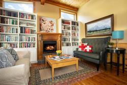 The Alpine House Lodge