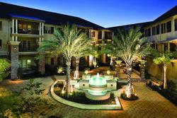 Carriage House Hotel