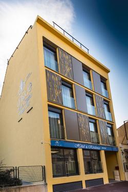 Unique Hotel & Residence