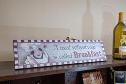 Vendange Carmel Inn & Suites