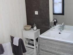 Une Chambre En Ville