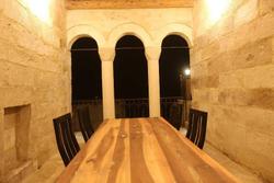 Ab U Hayat Cave Suites