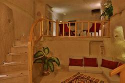 Ab U Hayat Cave Suites