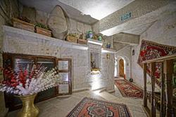 Maccan Cave Hotel