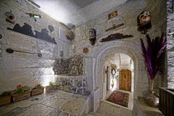 Maccan Cave Hotel