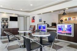 Studio 6 Fresno, CA - Extended Stay