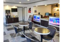 Studio 6 Fresno, CA - Extended Stay