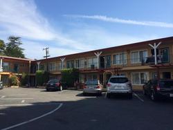 Oasis Inn & Suites