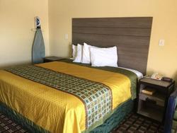 Luxury Inn And Suites Seaworld Lackland