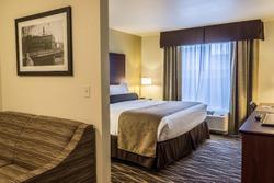 Cobblestone Hotel & Suites - Hartford