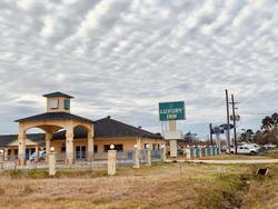 Luxury Inn & Suites Liberty