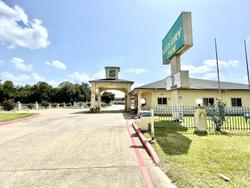 Luxury Inn & Suites Liberty