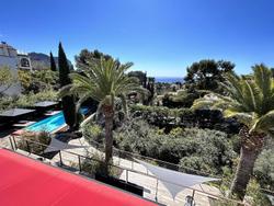 The Address Cassis
