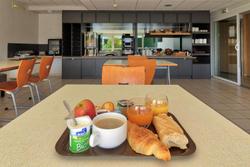 B&B HOTEL Pau Lescar