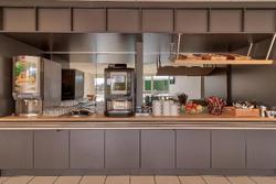 B&B HOTEL Pau Lescar