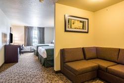 Cobblestone Hotel & Suites - Hutchinson