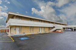 Alamo Inn & Suites