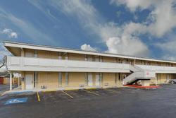 Alamo Inn & Suites