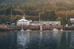 Edgewater Inn Restaurant & Marina