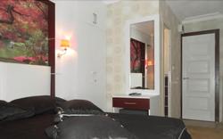 Hotel La White