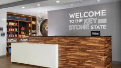 Hampton Inn & Suites Huntington Downtown