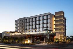 Senna House Scottsdale, Curio Collection By Hilton