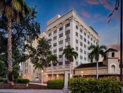 The Banyan Hotel Fort Myers, Tapestry Collection B