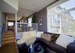 Walkable OTS Mid Century Condo-Pool