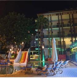 Astoria Life Hotel