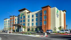 Holiday Inn Express & Suites Ridgecrest China Lake